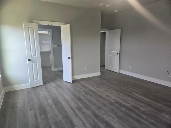 $2,250 | 1342 Wyatt Street, Waxahachie, TX 75165