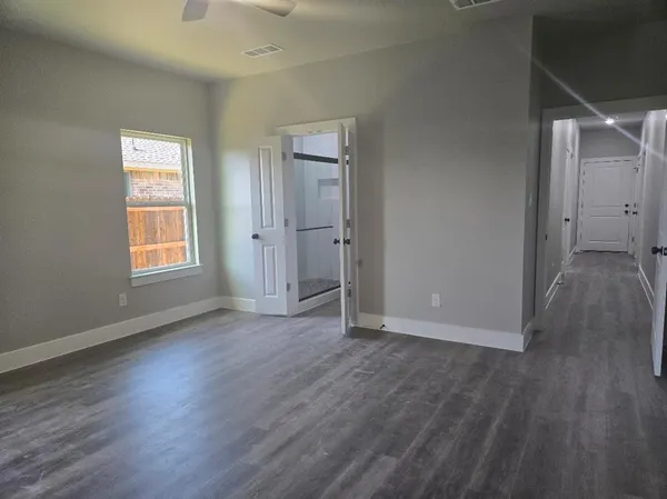 $2,250 | 1342 Wyatt Street, Waxahachie, TX 75165