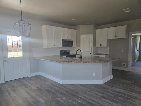 $2,250 | 1342 Wyatt Street, Waxahachie, TX 75165