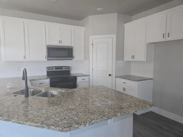 $2,250 | 1342 Wyatt Street, Waxahachie, TX 75165