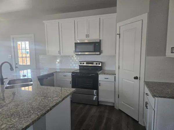 $2,250 | 1342 Wyatt Street, Waxahachie, TX 75165