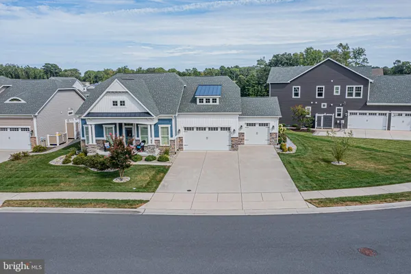 $975,000 | 33250 Paradisio Greens, Ocean View, DE 19970