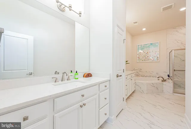 $1,049,900 | 33250 Paradisio Greens, Ocean View, DE 19970