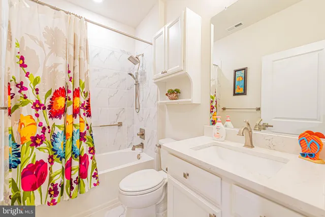 $1,049,900 | 33250 Paradisio Greens, Ocean View, DE 19970