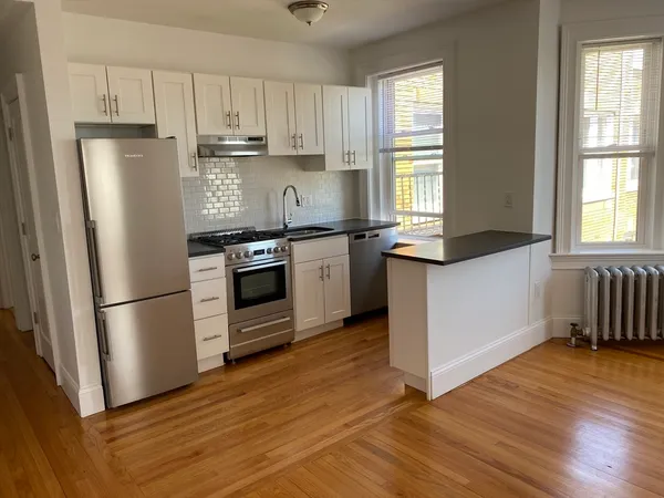 $2,600 | 475 Highland Avenue, Unit 3, Malden, MA 02148