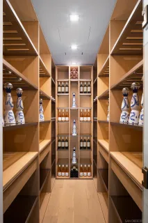 a living room with yard floor and a large window