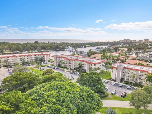 $535,000 | 3050 Northeast 48th Court, Unit 206, Lighthouse Point, FL 33064