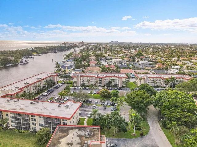 $535,000 | 3050 Northeast 48th Court, Unit 206, Lighthouse Point, FL 33064