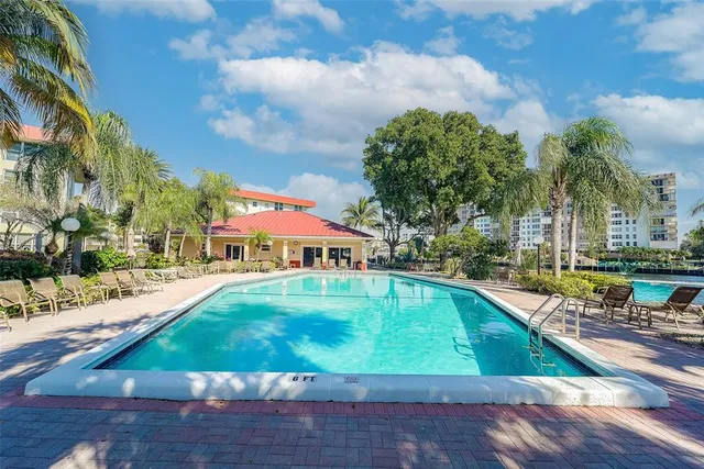 $535,000 | 3050 Northeast 48th Court, Unit 206, Lighthouse Point, FL 33064