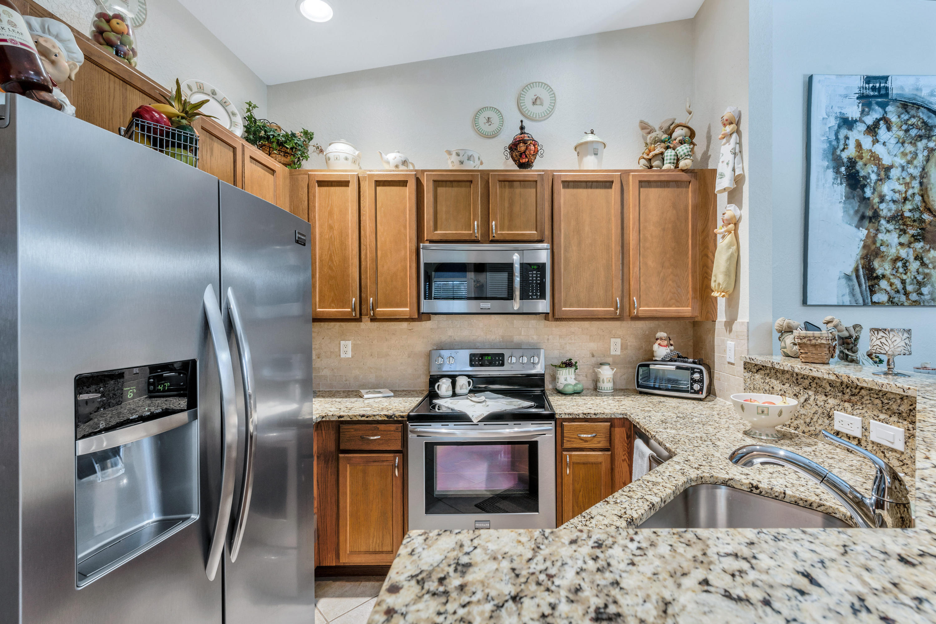 3067 Laurel Ridge Circle Riviera Beach, FL 33404 - Photo 5 of 26 ALL NEW FRIGIDAIRE APPLIANCES