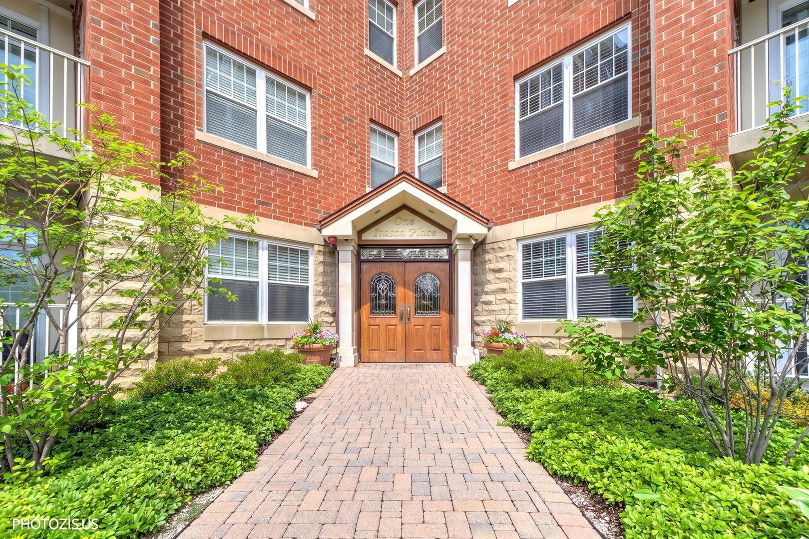 1 Itasca Road, Unit 302 Addison, IL 60101 - Photo 2 of 13