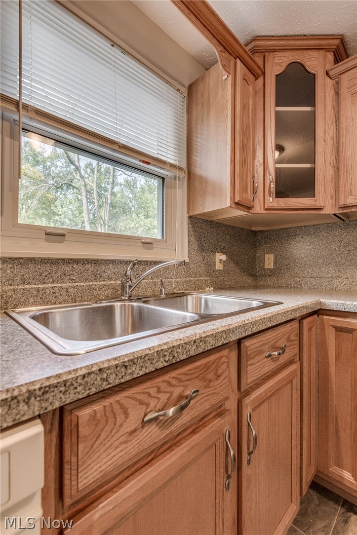 1724 Sterling Road Madison, OH 44057 - Photo 10 of 28 Gallery Image 10