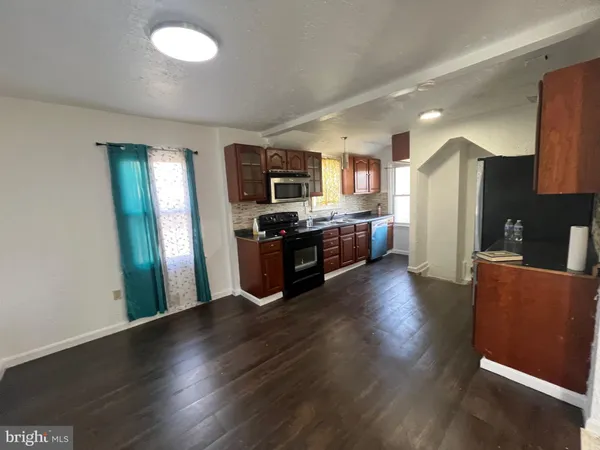 $2,500 | 4017 72nd Avenue, Hyattsville, MD 20784