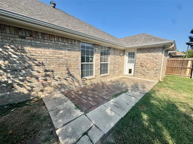 $260,000 | 1003 Dawn Court, Granbury, TX 76048