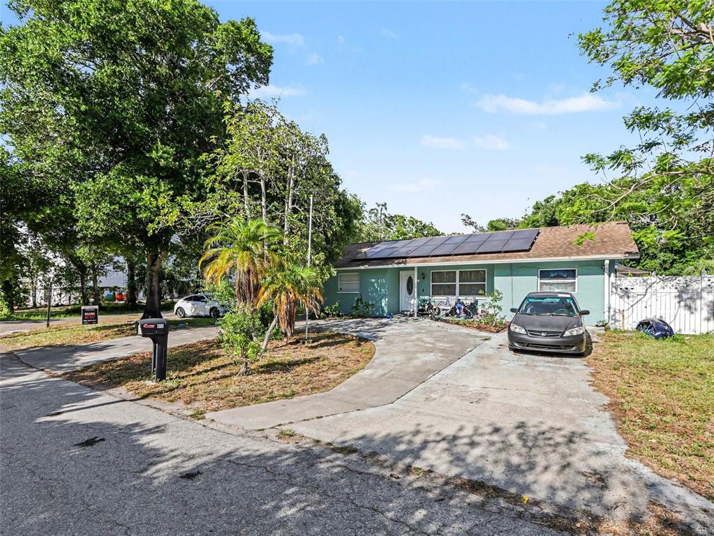 415 Oakmount Road Clearwater, FL 33765 - Photo 2 of 26