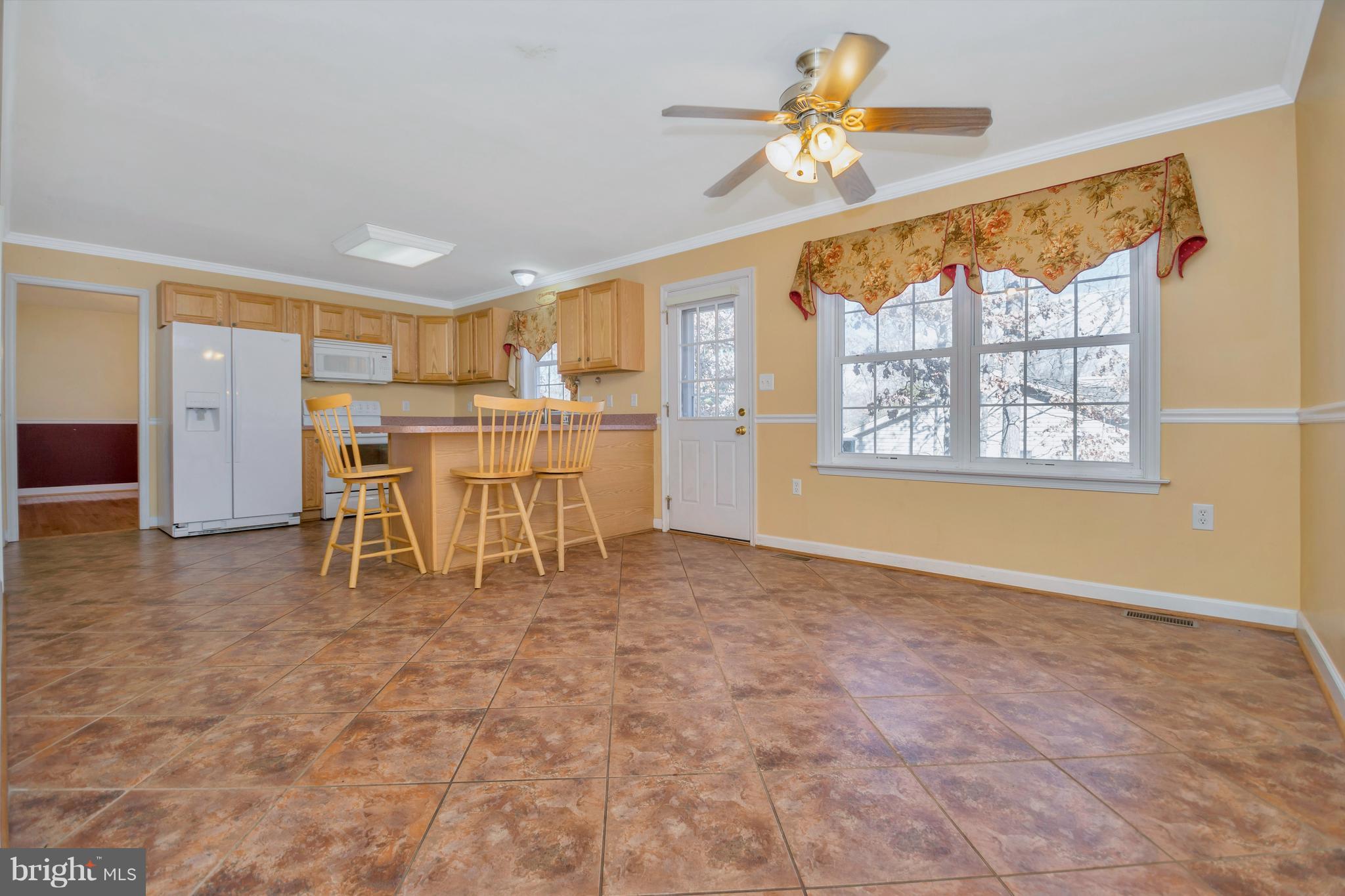200 Freedom Road Locust Grove, VA 22508 - Photo 14 of 30 Over-sized informal dining area