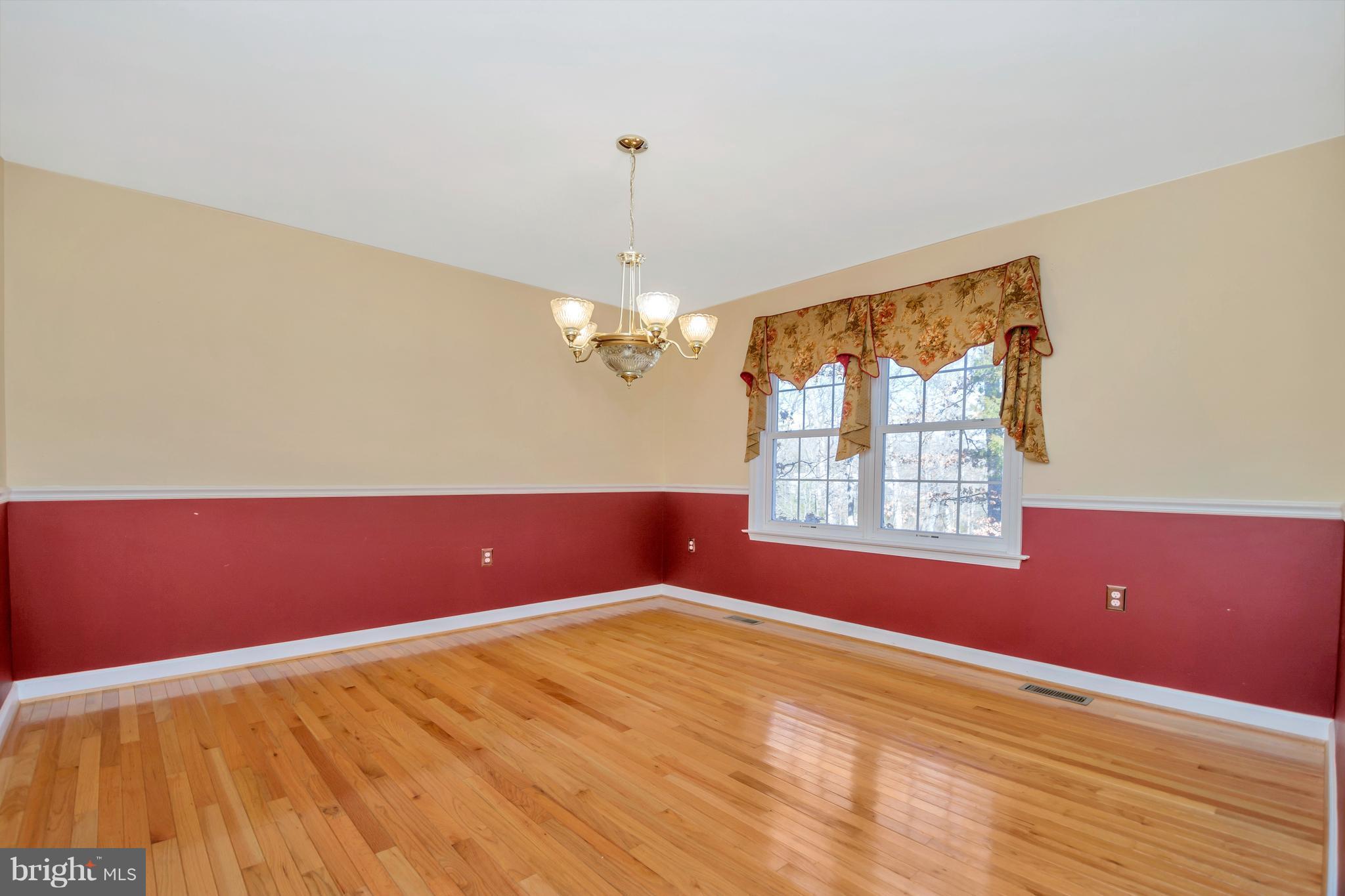 200 Freedom Road Locust Grove, VA 22508 - Photo 16 of 30 Great lighting and floors