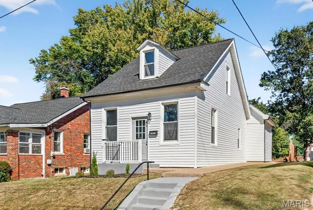 $165,000 | 731 State Street, Belleville, IL 62220