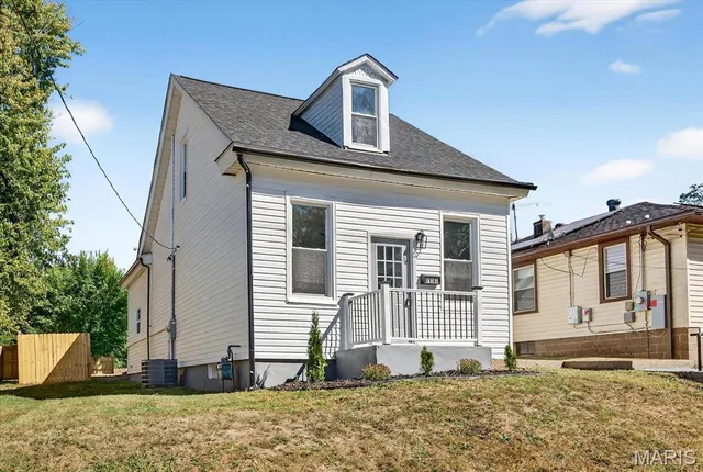 $165,000 | 731 State Street, Belleville, IL 62220