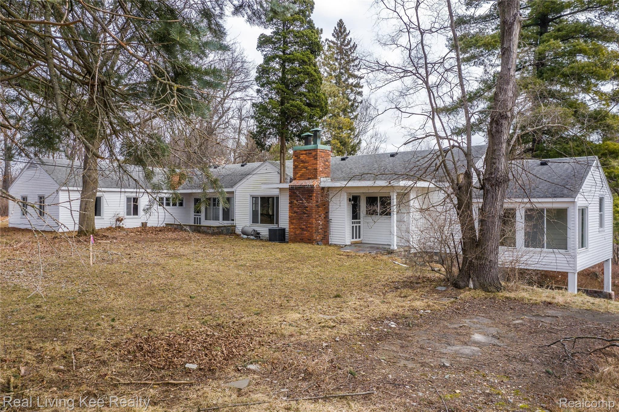 1267 Lake George Road Oakland, MI 48363 - Photo 24 of 80 Exteriors (25 of 32).jpg