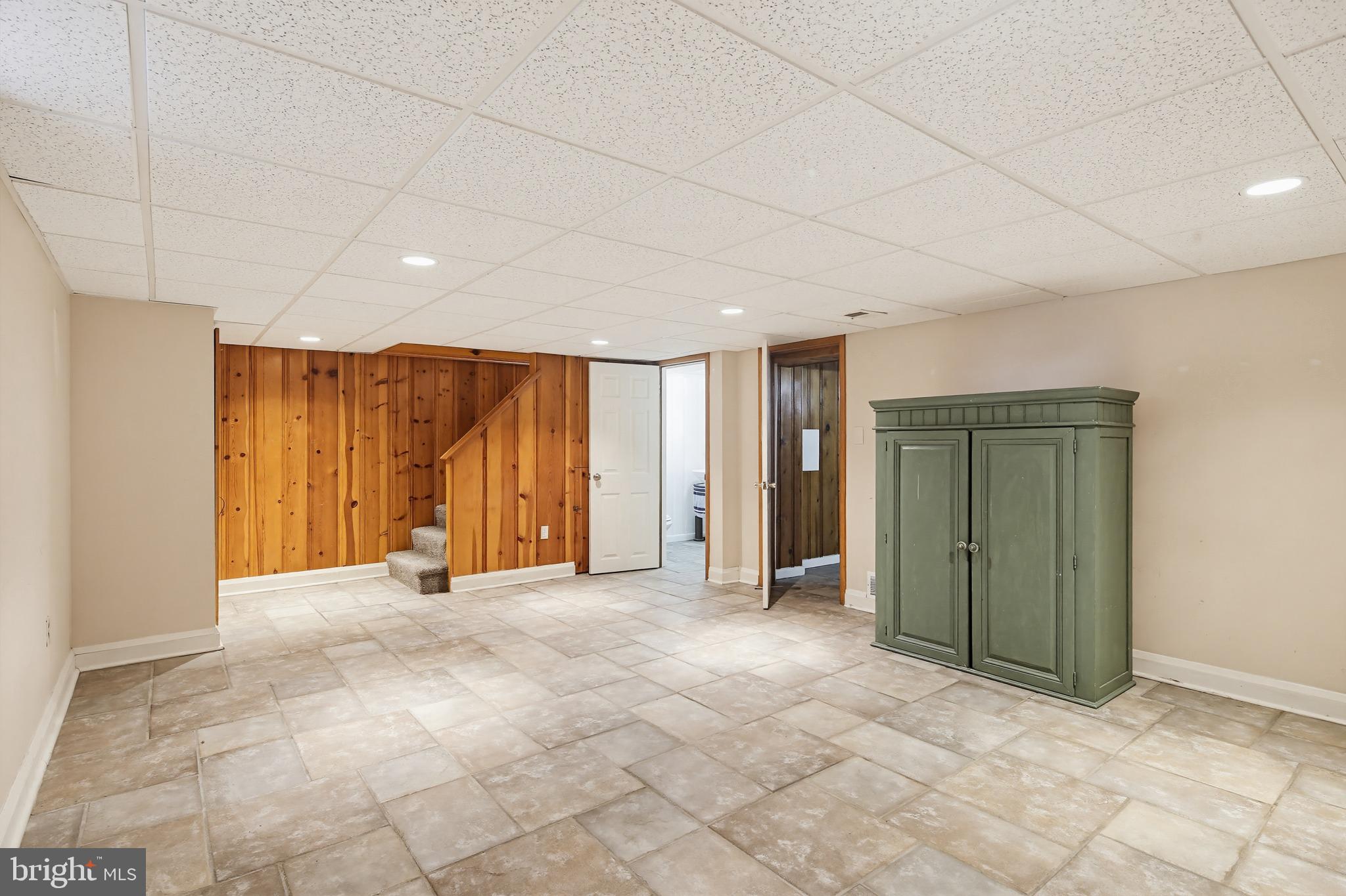 8111 Barksdale Road Baltimore, MD 21286 - Photo 23 of 39 a view of an empty room with closet area