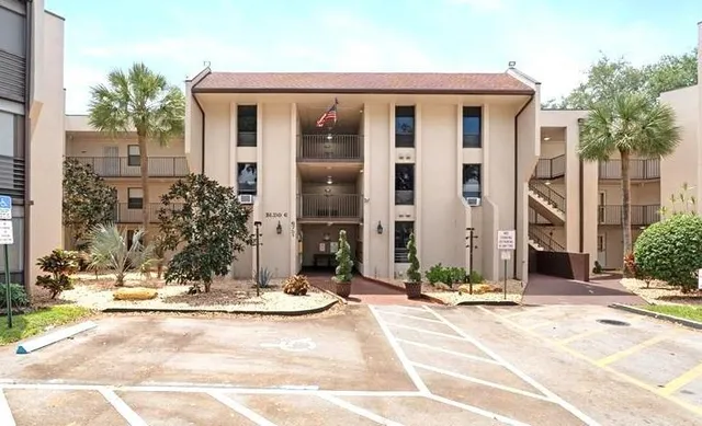 $198,900 | 6751 North University Drive, Unit 116, Tamarac, FL 33321