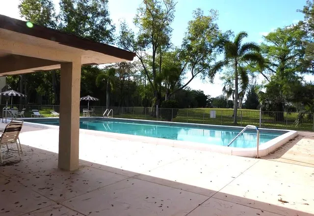 $198,900 | 6751 North University Drive, Unit 116, Tamarac, FL 33321