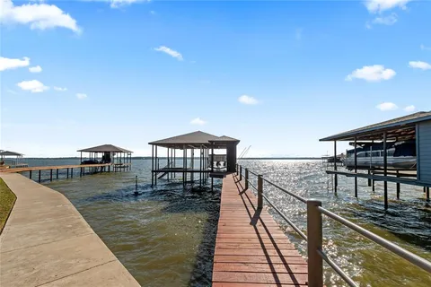 $1,275,000 | 831 Legendary Lane, Gun Barrel City, TX 75156