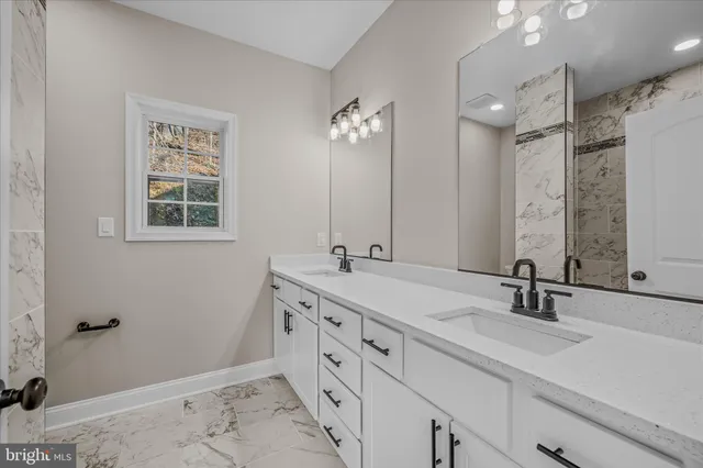 $699,900 | 191 Shenandoah Ranch Road, Harpers Ferry, WV 25425