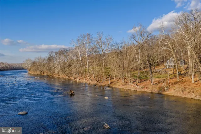 $699,900 | 191 Shenandoah Ranch Road, Harpers Ferry, WV 25425
