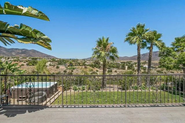 a view of entryway and hall