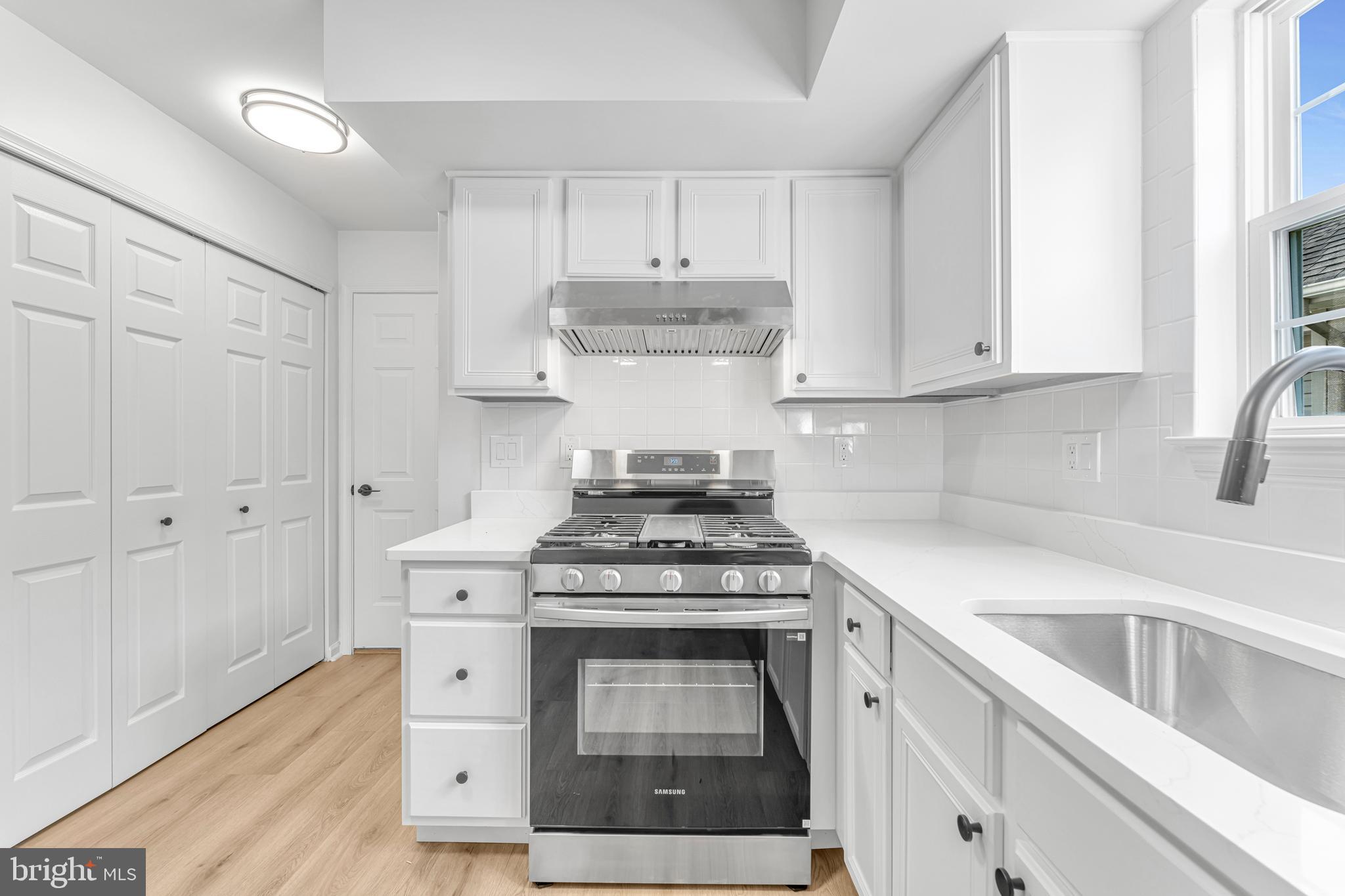 120 Alexander Road Beverly, NJ 08010 - Photo 10 of 34