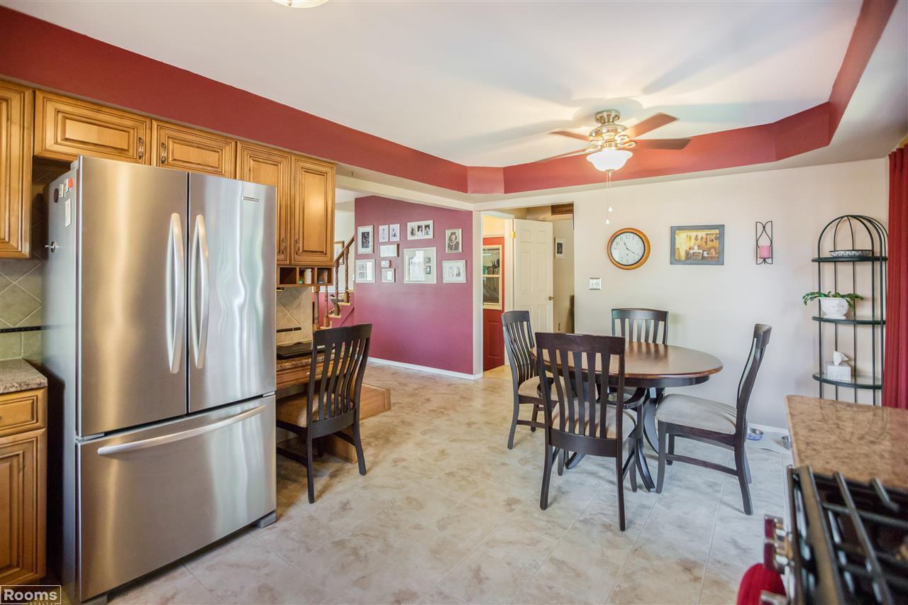 35031 Bobcean Road Clinton Township, MI 48035 - Photo 5 of 19 31331908-4.JPG