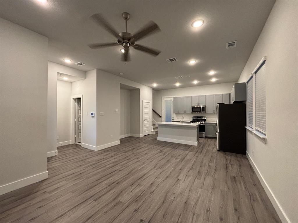 825 West Mayfield Road, Unit 115 Arlington, TX 76015 - Photo 4 of 25