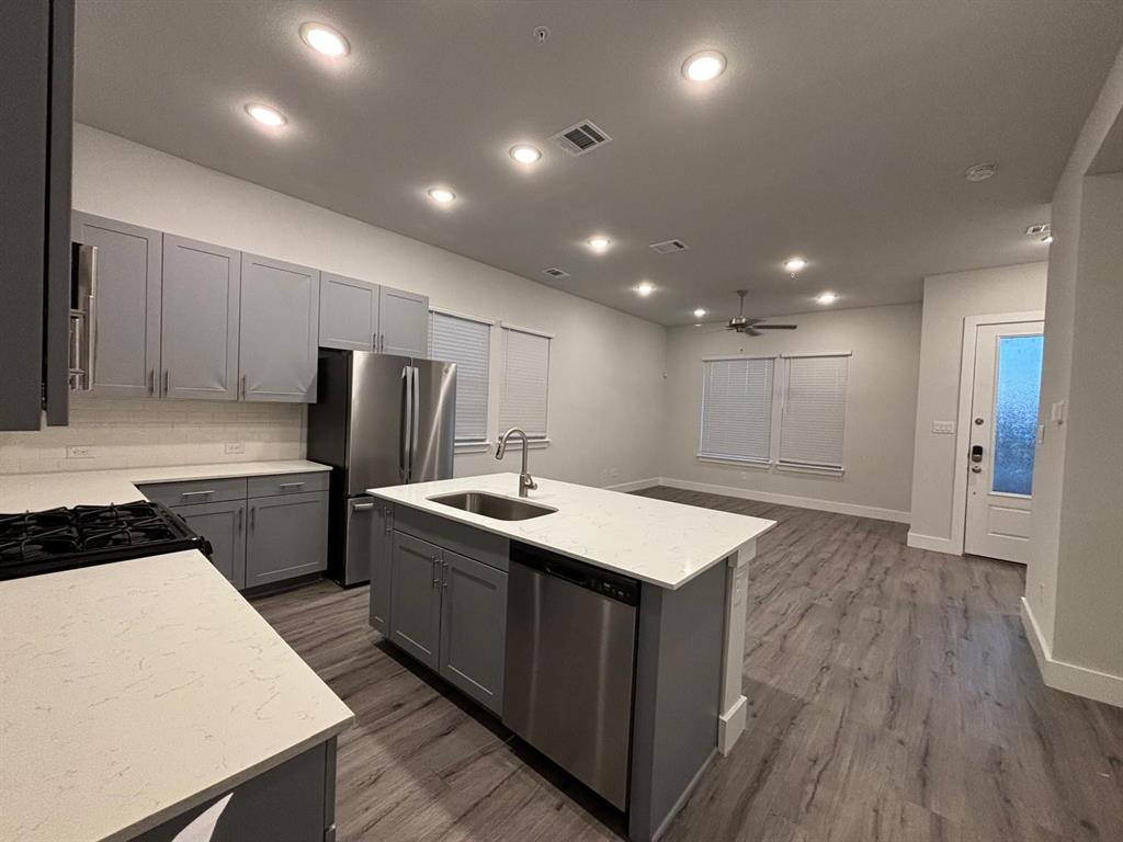 825 West Mayfield Road, Unit 115 Arlington, TX 76015 - Photo 6 of 25