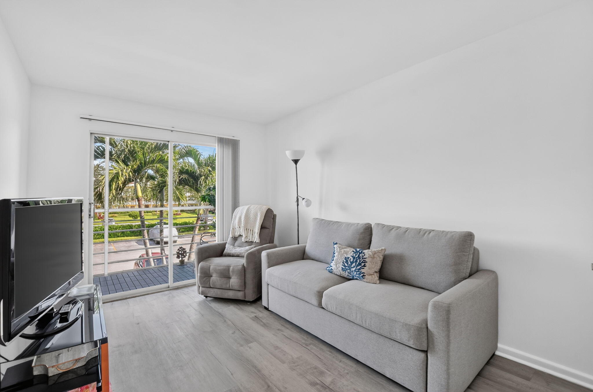 150 Mansfield D Boca Raton, FL 33434 - Photo 17 of 44 Second Bedroom