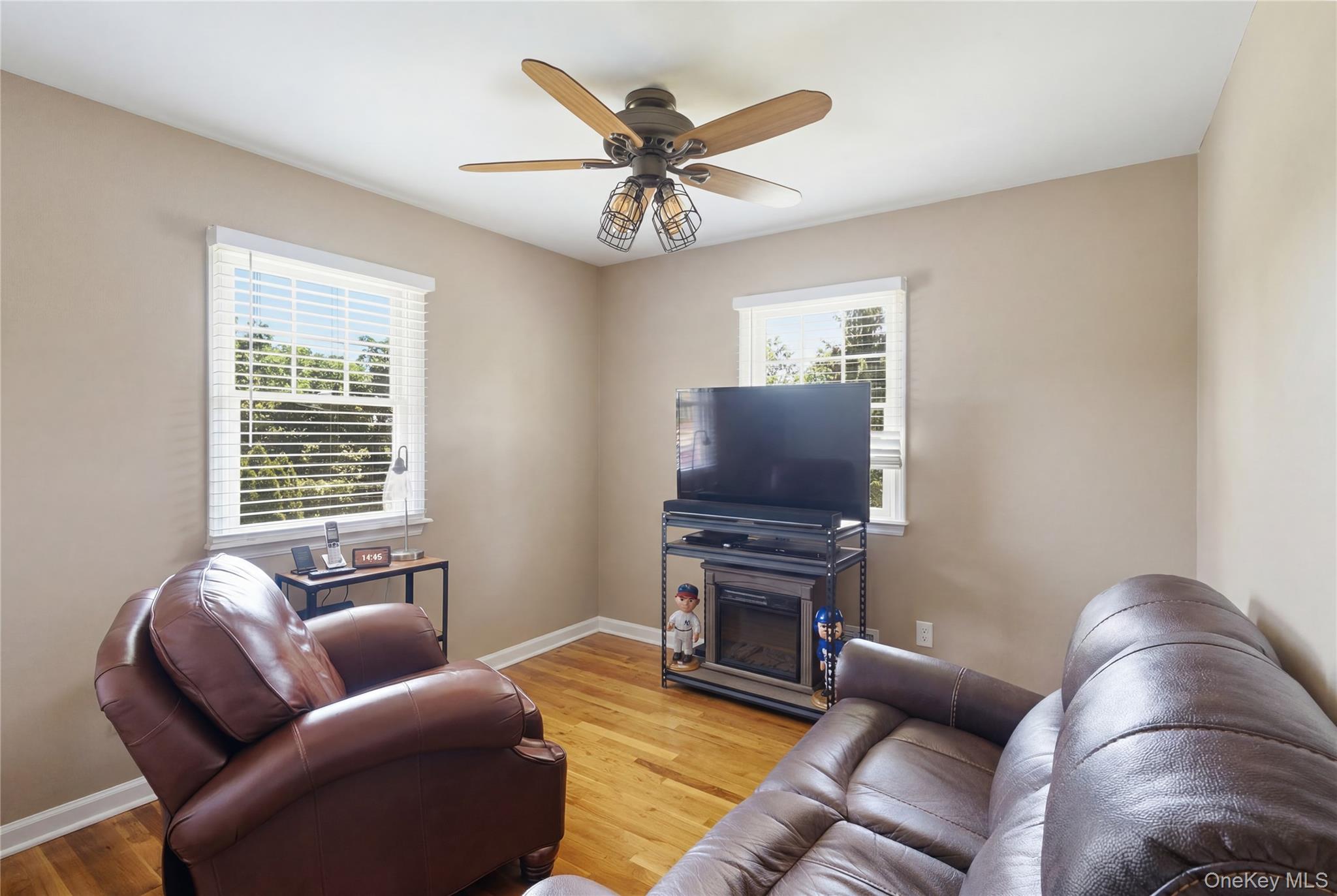50 Amsterdam Road Smithtown, NY 11787 - Photo 21 of 42