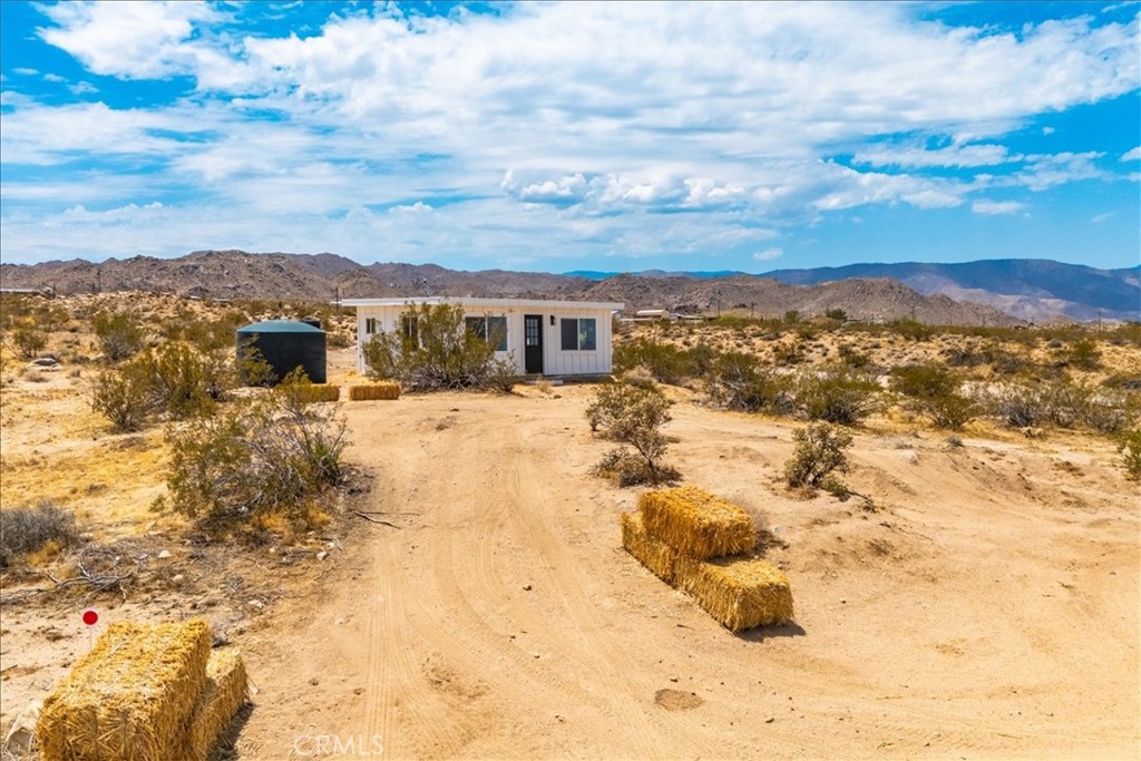 777 Quail Bush Road Landers, CA 92285 - Photo 6 of 46