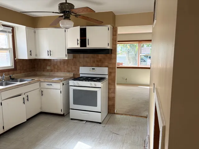 $140,000 | 11723 South Throop Street, Chicago, IL 60643