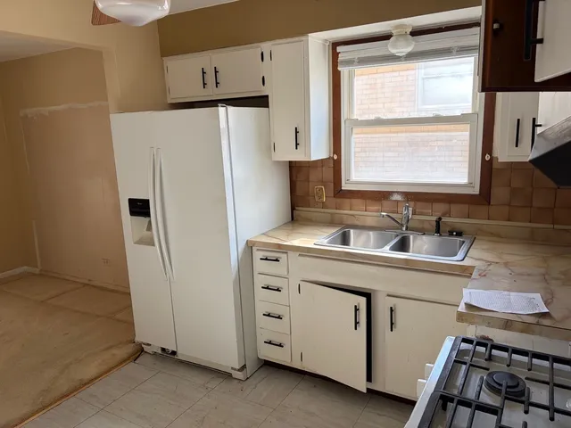 $140,000 | 11723 South Throop Street, Chicago, IL 60643