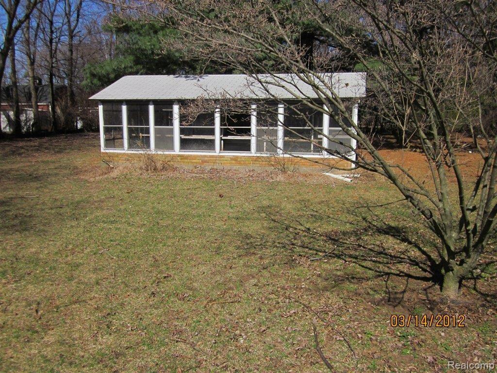 28290 Five Mile Road Livonia, MI 48154 - Photo 7 of 16 brooder house