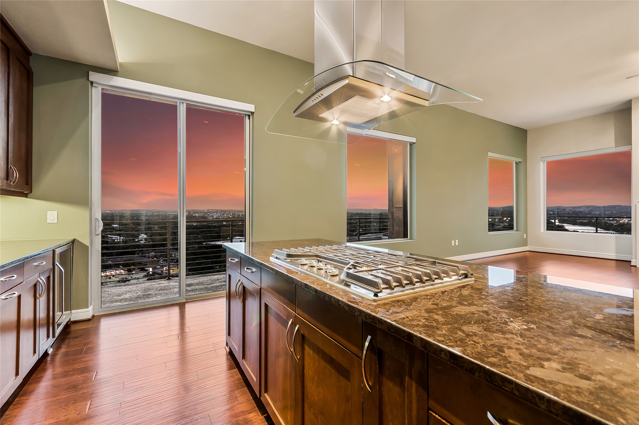 214 Barton Springs Road, Unit 1921 Austin, TX 78704 - Photo 3 of 22 Gallery Image 3