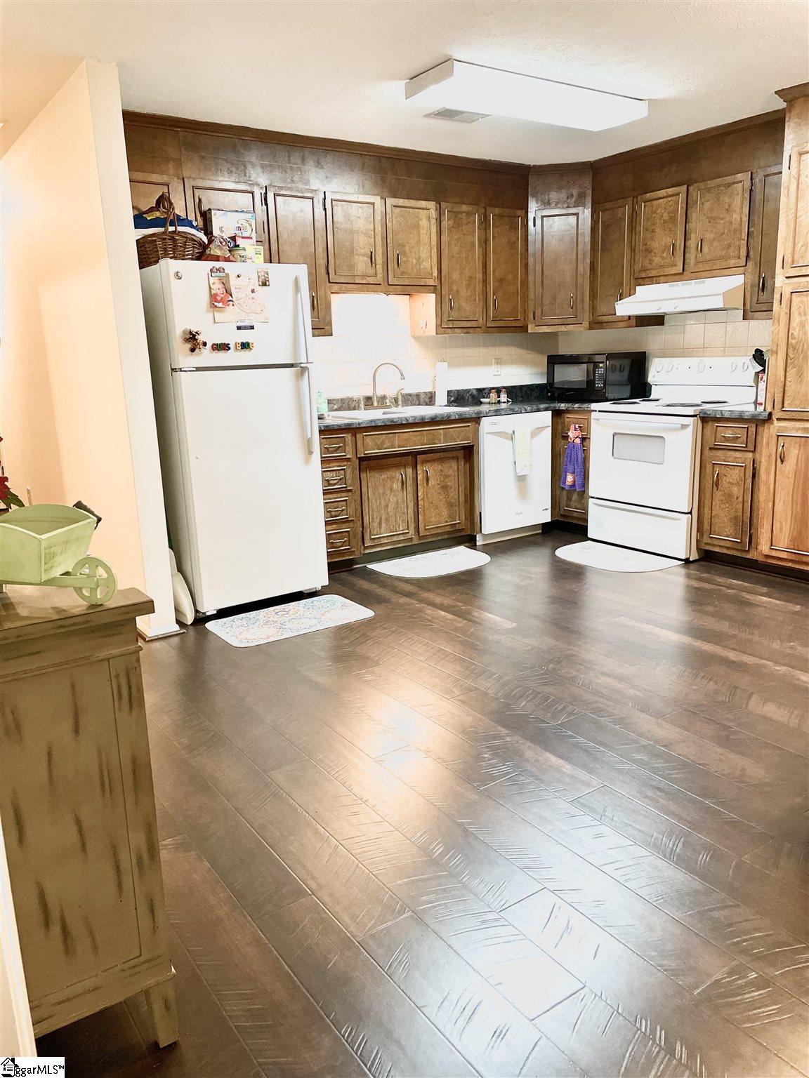 610 East Darby Road Taylors, SC 29687 - Photo 4 of 15 Gallery Image 4