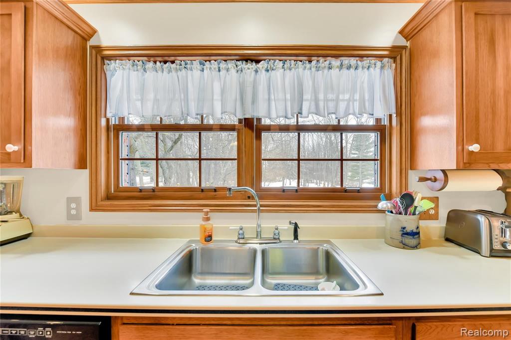 70555 Fisher Road Romeo, MI 48065 - Photo 15 of 66