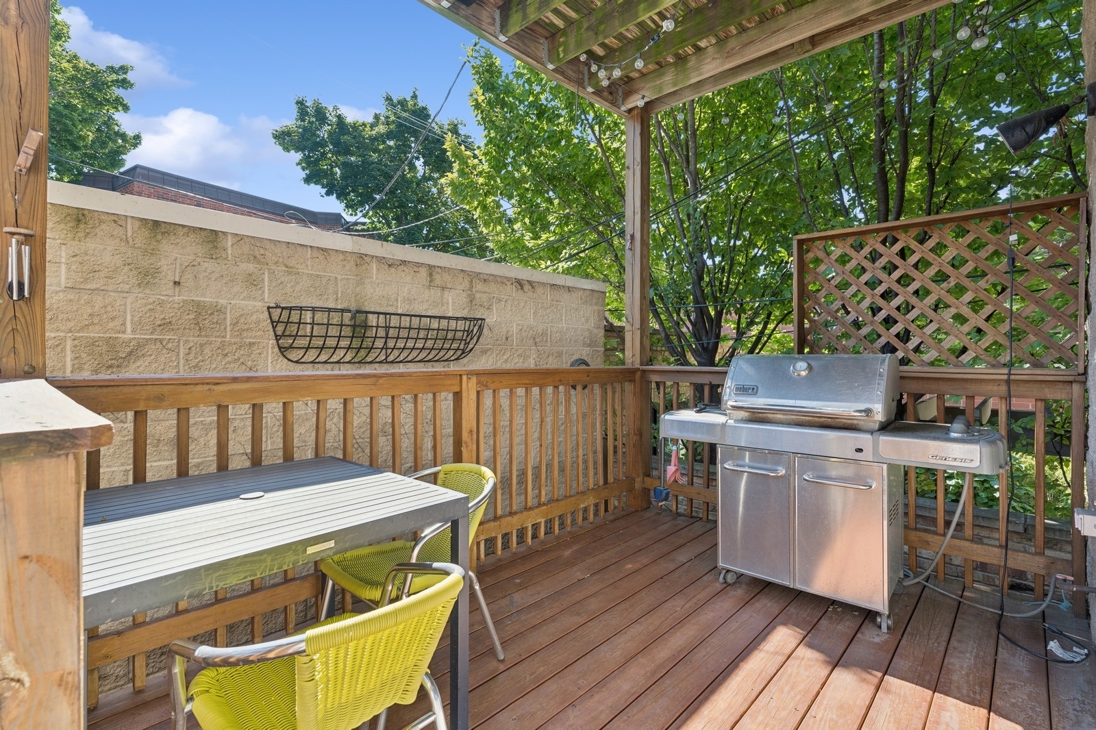 2027 North Howe Street, Unit 1 Chicago, IL 60614 - Photo 24 of 28 a balcony with table and chairs