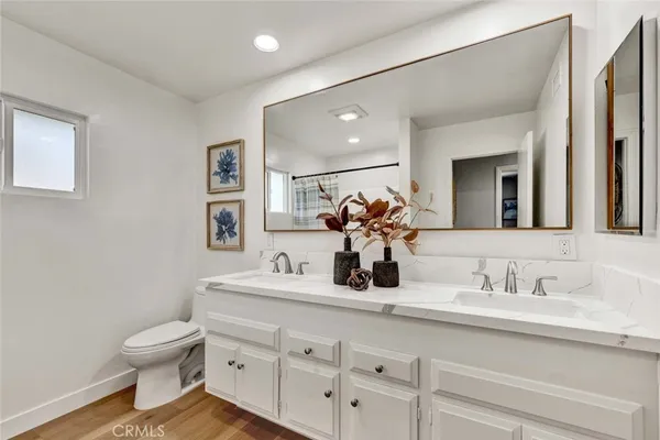 $1,149,900 | 709 East Meadowbrook Avenue, Orange, CA 92865