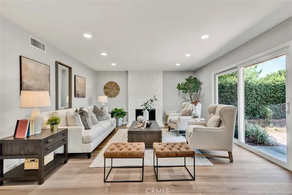 $1,149,900 | 709 East Meadowbrook Avenue, Orange, CA 92865