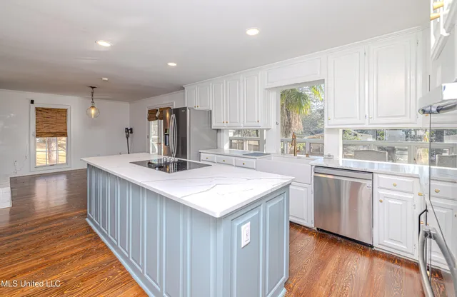 $477,000 | 1990 Petit Bois Street North, Jackson, MS 39216