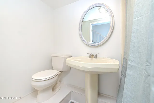 $477,000 | 1990 Petit Bois Street North, Jackson, MS 39216