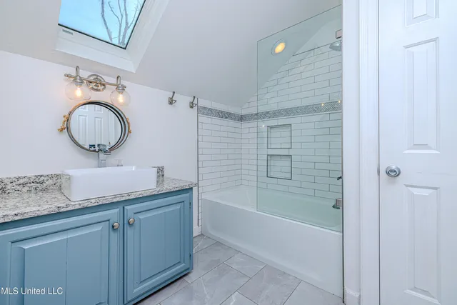 $477,000 | 1990 Petit Bois Street North, Jackson, MS 39216